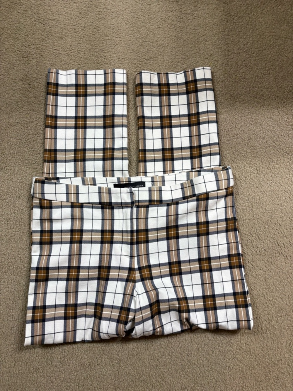 Amanda & Chelsea White Plaid Ankle Pants with Brown and Black Checks